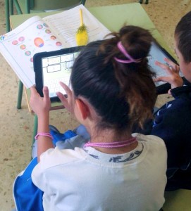 Tablet como recurso educativo de los colegios privados concertados Echeyde